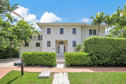 Villa ou maison à vendre à Key Biscayne, Floride: 7 chambres, 513.56 m2 № 1269260 - photo 1