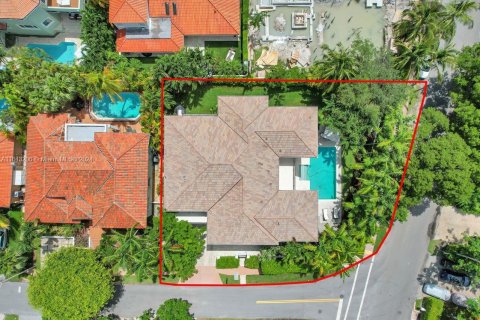 House in Key Biscayne, Florida 7 bedrooms, 513.56 sq.m. № 1269260 - photo 3