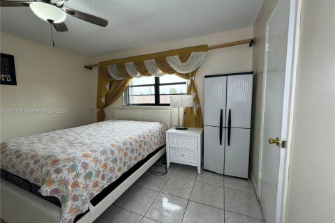 Copropriété à vendre à Hialeah, Floride: 3 chambres, 124.49 m2 № 1269185 - photo 8