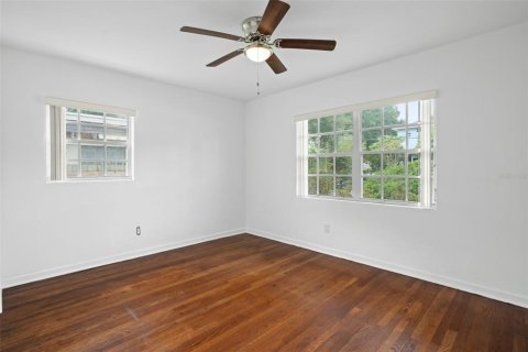 Propiedad comercial en venta en Orlando, Florida, 6 dormitorios, 251.77 m2 № 1387507 - foto 16