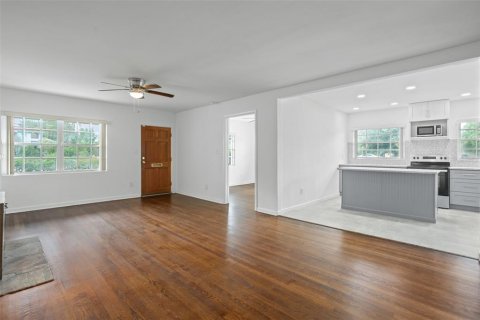 Immobilier commercial à vendre à Orlando, Floride: 6 chambres, 251.77 m2 № 1387507 - photo 9