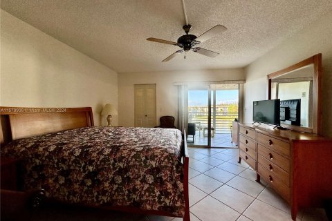 Condo in Coconut Creek, Florida, 2 bedrooms  № 1160885 - photo 26