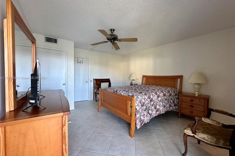 Condo in Coconut Creek, Florida, 2 bedrooms  № 1160885 - photo 29