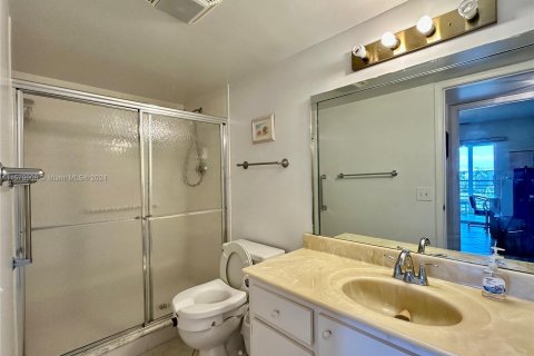 Condo in Coconut Creek, Florida, 2 bedrooms  № 1160885 - photo 22