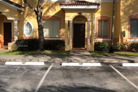 Townhouse in Homestead, Florida 3 bedrooms, 120.96 sq.m. № 1222964 - photo 1