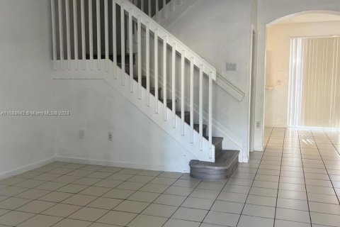 Townhouse in Homestead, Florida 3 bedrooms, 120.96 sq.m. № 1222964 - photo 2