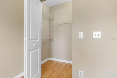 Condo in Tampa, Florida, 2 bedrooms  № 1419379 - photo 13