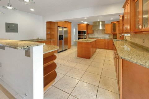 Villa ou maison à vendre à Pompano Beach, Floride: 3 chambres, 249.44 m2 № 1004921 - photo 12