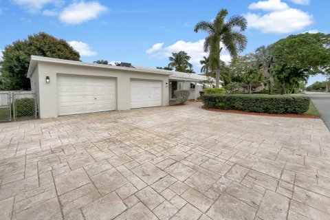 Villa ou maison à vendre à Pompano Beach, Floride: 3 chambres, 249.44 m2 № 1004921 - photo 24