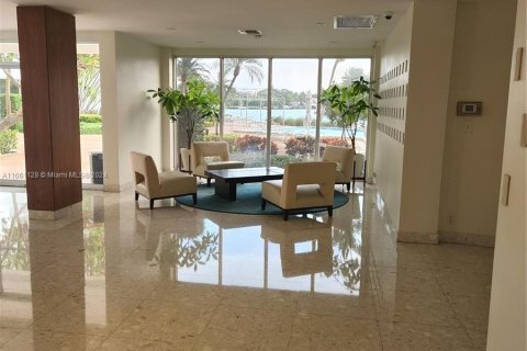 Condominio en alquiler en Bay Harbor Islands, Florida, 1 dormitorio, 106.84 m2 № 1368897 - foto 5