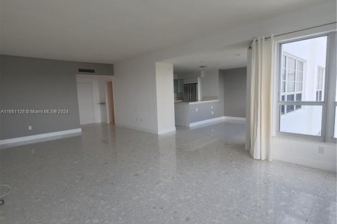 Condominio en alquiler en Bay Harbor Islands, Florida, 1 dormitorio, 106.84 m2 № 1368897 - foto 12