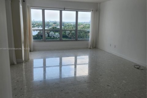 Condominio en alquiler en Bay Harbor Islands, Florida, 1 dormitorio, 106.84 m2 № 1368897 - foto 7