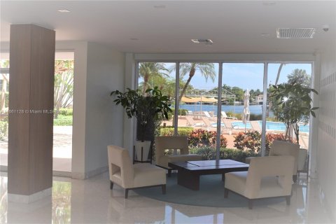 Condominio en alquiler en Bay Harbor Islands, Florida, 1 dormitorio, 106.84 m2 № 1368897 - foto 6