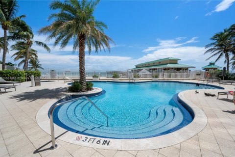 Condo in Sunny Isles Beach, Florida, 1 bedroom  № 1368899 - photo 20