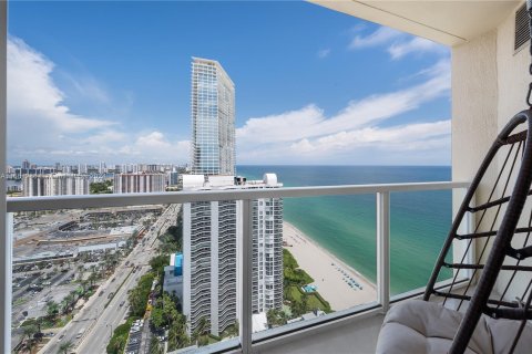 Copropriété à louer à Sunny Isles Beach, Floride: 1 chambre, 92.9 m2 № 1368899 - photo 15