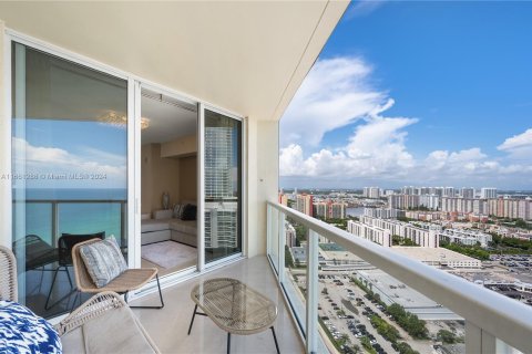 Condominio en alquiler en Sunny Isles Beach, Florida, 1 dormitorio, 92.9 m2 № 1368899 - foto 10