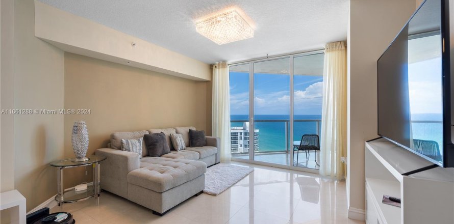 Condominio en Sunny Isles Beach, Florida, 1 dormitorio  № 1368899