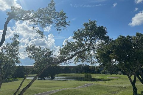 Condo in Pembroke Pines, Florida, 1 bedroom  № 1368896 - photo 17