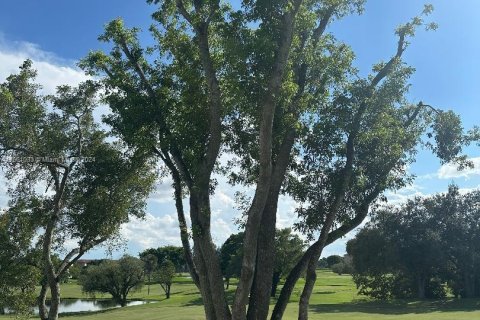 Condo in Pembroke Pines, Florida, 1 bedroom  № 1368896 - photo 16