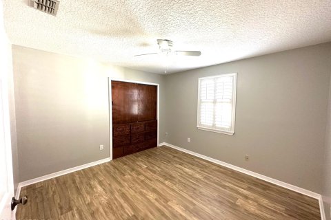 Villa ou maison à louer à Jacksonville, Floride: 2 chambres, 112.41 m2 № 812581 - photo 20