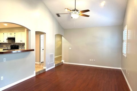 House in Jacksonville, Florida 2 bedrooms, 112.41 sq.m. № 812581 - photo 6