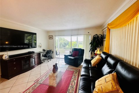 Copropriété à vendre à Lauderhill, Floride: 2 chambres, 99.41 m2 № 1232161 - photo 15