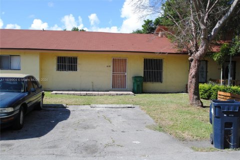 Townhouse in Homestead, Florida 3 bedrooms, 105.91 sq.m. № 1232162 - photo 1