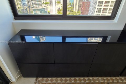 Condominio en venta en Miami, Florida, 1 dormitorio, 96.8 m2 № 758822 - foto 30