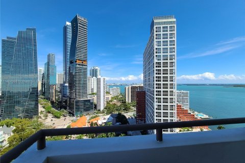 Condominio en venta en Miami, Florida, 1 dormitorio, 96.8 m2 № 758822 - foto 2