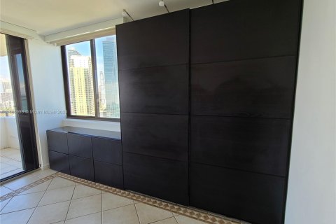 Condominio en venta en Miami, Florida, 1 dormitorio, 96.8 m2 № 758822 - foto 29