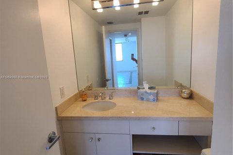 Condominio en venta en Miami, Florida, 1 dormitorio, 96.8 m2 № 758822 - foto 10