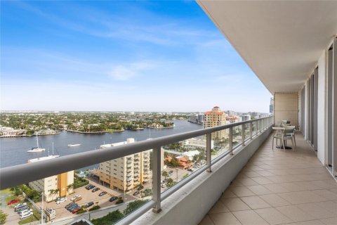 Condo in Fort Lauderdale, Florida, 3 bedrooms  № 1005074 - photo 10