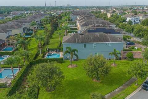 Villa ou maison à vendre à Kissimmee, Floride: 8 chambres, 316.98 m2 № 1300067 - photo 5