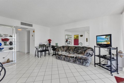 Copropriété à vendre à Aventura, Floride: 1 chambre, 96.43 m2 № 1282637 - photo 16