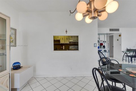 Copropriété à vendre à Aventura, Floride: 1 chambre, 96.43 m2 № 1282637 - photo 23