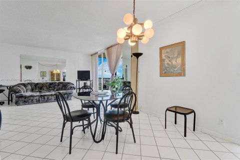 Copropriété à vendre à Aventura, Floride: 1 chambre, 96.43 m2 № 1282637 - photo 21