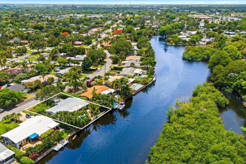 House in Wilton Manors, Florida 3 bedrooms, 134.34 sq.m. № 1207367 - photo 2