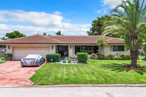 House in Coral Springs, Florida 3 bedrooms, 173.63 sq.m. № 1307406 - photo 1