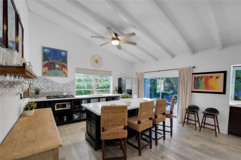 Casa en venta en Miami, Florida, 6 dormitorios, 197.14 m2 № 750023 - foto 17