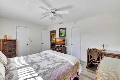 Condo in Stuart, Florida, 2 bedrooms  № 1101163 - photo 4