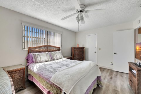 Condo in Stuart, Florida, 2 bedrooms  № 1101163 - photo 5