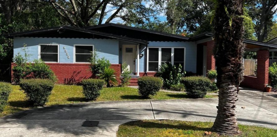 House in Jacksonville, Florida 3 bedrooms, 112.88 sq.m. № 802264