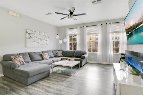 Condominio en venta en Orlando, Florida, 3 dormitorios, 161.74 m2 № 1426619 - foto 8