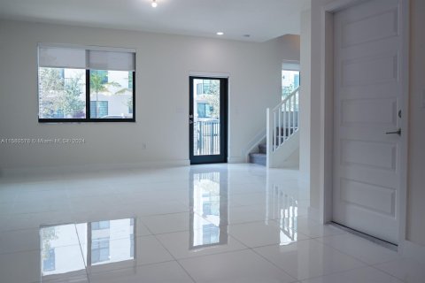 Touwnhouse à vendre à Doral, Floride: 3 chambres, 137.68 m2 № 1155377 - photo 6