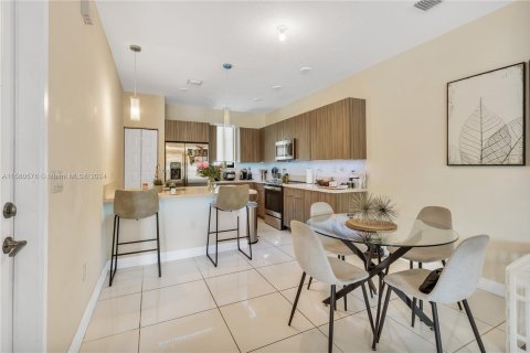 Touwnhouse à vendre à Doral, Floride: 3 chambres, 137.68 m2 № 1155377 - photo 29