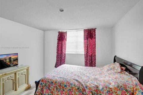 Condominio en venta en Lauderdale Lakes, Florida, 2 dormitorios, 89.19 m2 № 1099553 - foto 10