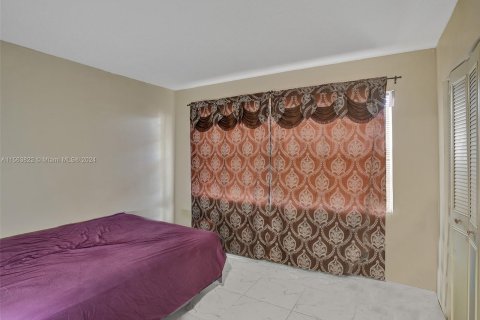 Condominio en venta en Lauderdale Lakes, Florida, 2 dormitorios, 89.19 m2 № 1099553 - foto 12