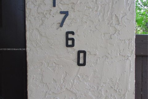 Touwnhouse à vendre à Pembroke Pines, Floride: 3 chambres, 151.24 m2 № 1099507 - photo 4