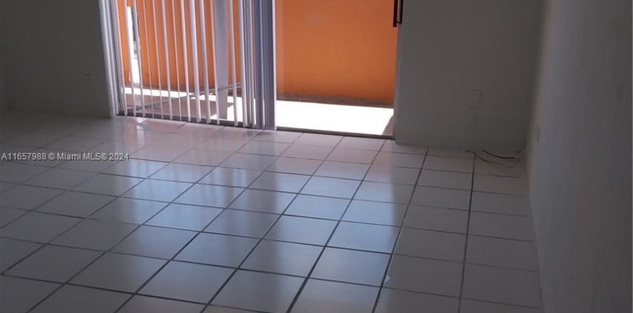 Condo à Cutler Bay, Floride, 2 chambres  № 1367130