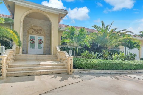Villa ou maison à vendre à Plantation, Floride: 7 chambres, 612.97 m2 № 758848 - photo 4